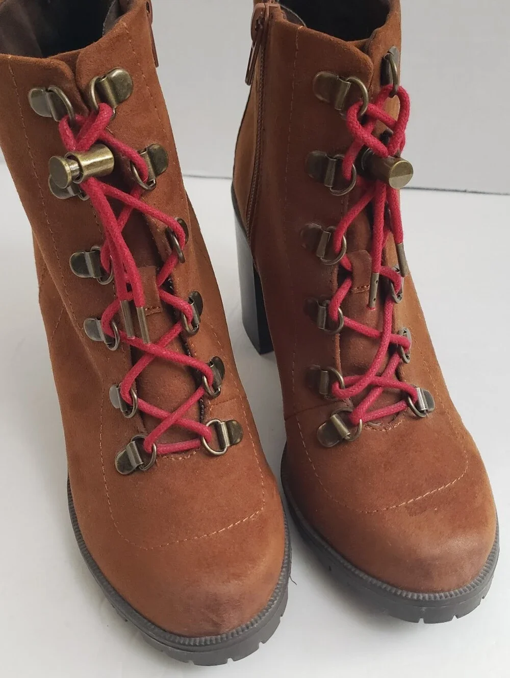 Sz 6-6.5 Qupid Copper Brown Suede Block Heel Ankle Booties